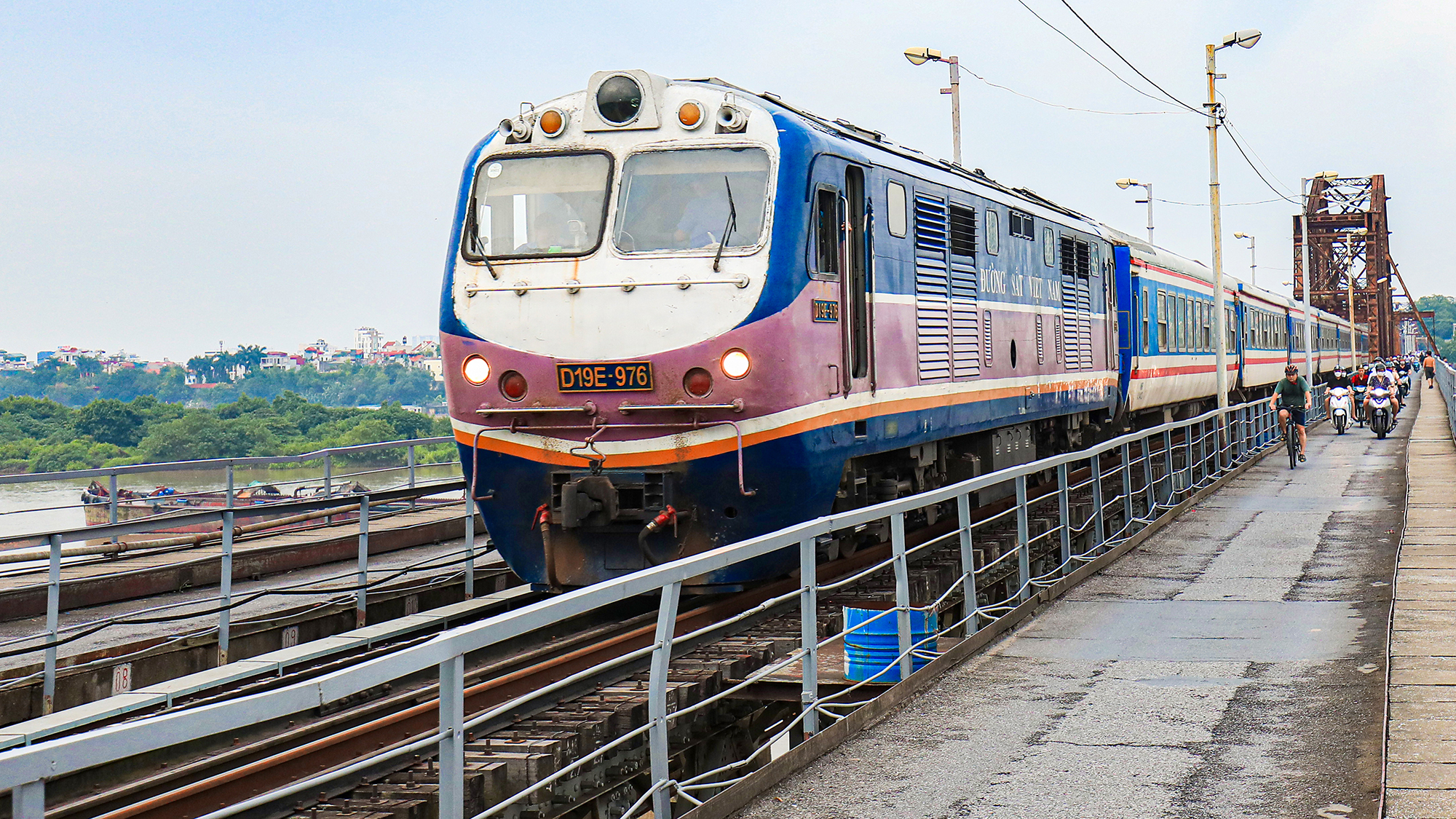 Hoàn tất kiểm định, số phận cầu Long Biên ra sao?- Ảnh 1. Hoàn tất kiểm định, số phận cầu Long Biên ra sao?- Ảnh 1.