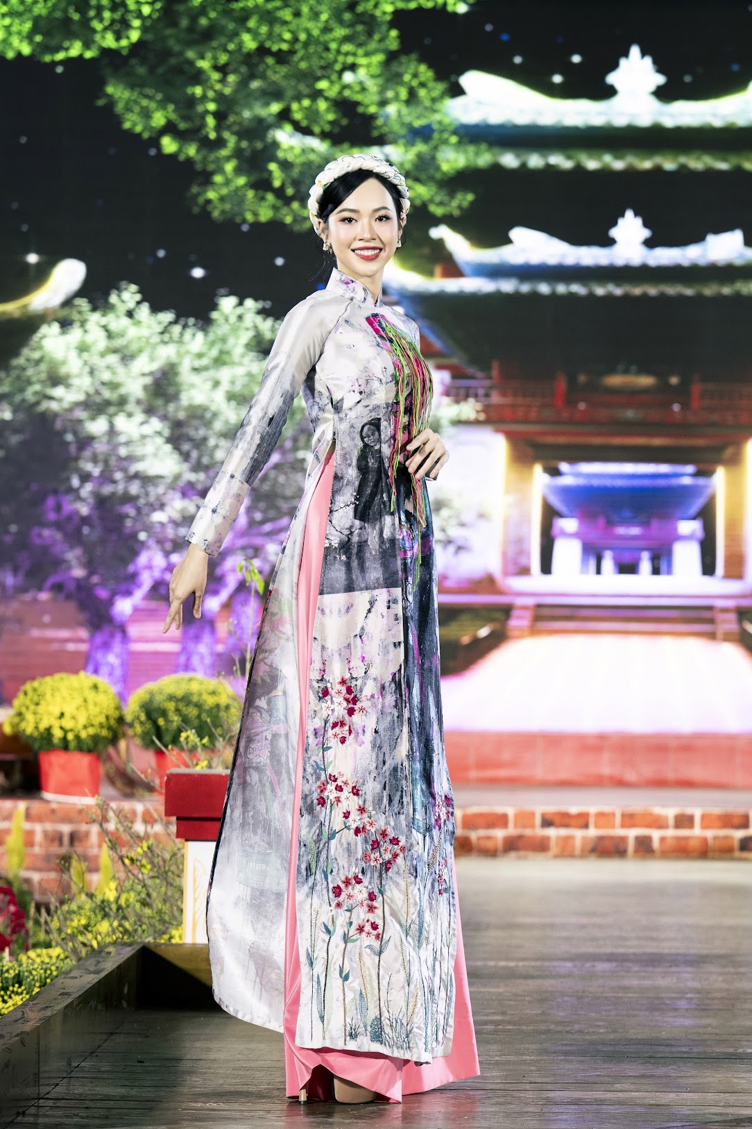 &Aacute; hậu Tr&igrave;nh Thuỳ Linh