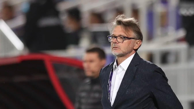 HLV Troussier ph&aacute;t biểu bất ngờ sau trận thua của tuyển Việt Nam trước Indonesia- Ảnh 1.