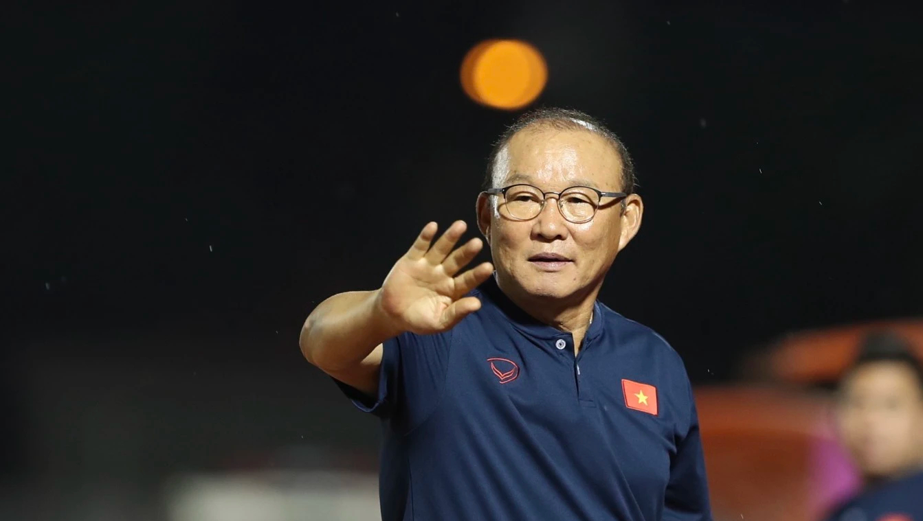 Người đại diện tiết lộ bất ngờ vụ HLV Park Hang-seo tới đội b&oacute;ng vừa th&agrave;nh lập- Ảnh 1.