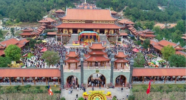 Quảng Ninh y&ecirc;u cầu xử l&yacute; th&ocirc;ng tin về việc "x&aacute; lợi t&oacute;c của Đức Phật" ở ch&ugrave;a Ba V&agrave;ng- Ảnh 1.