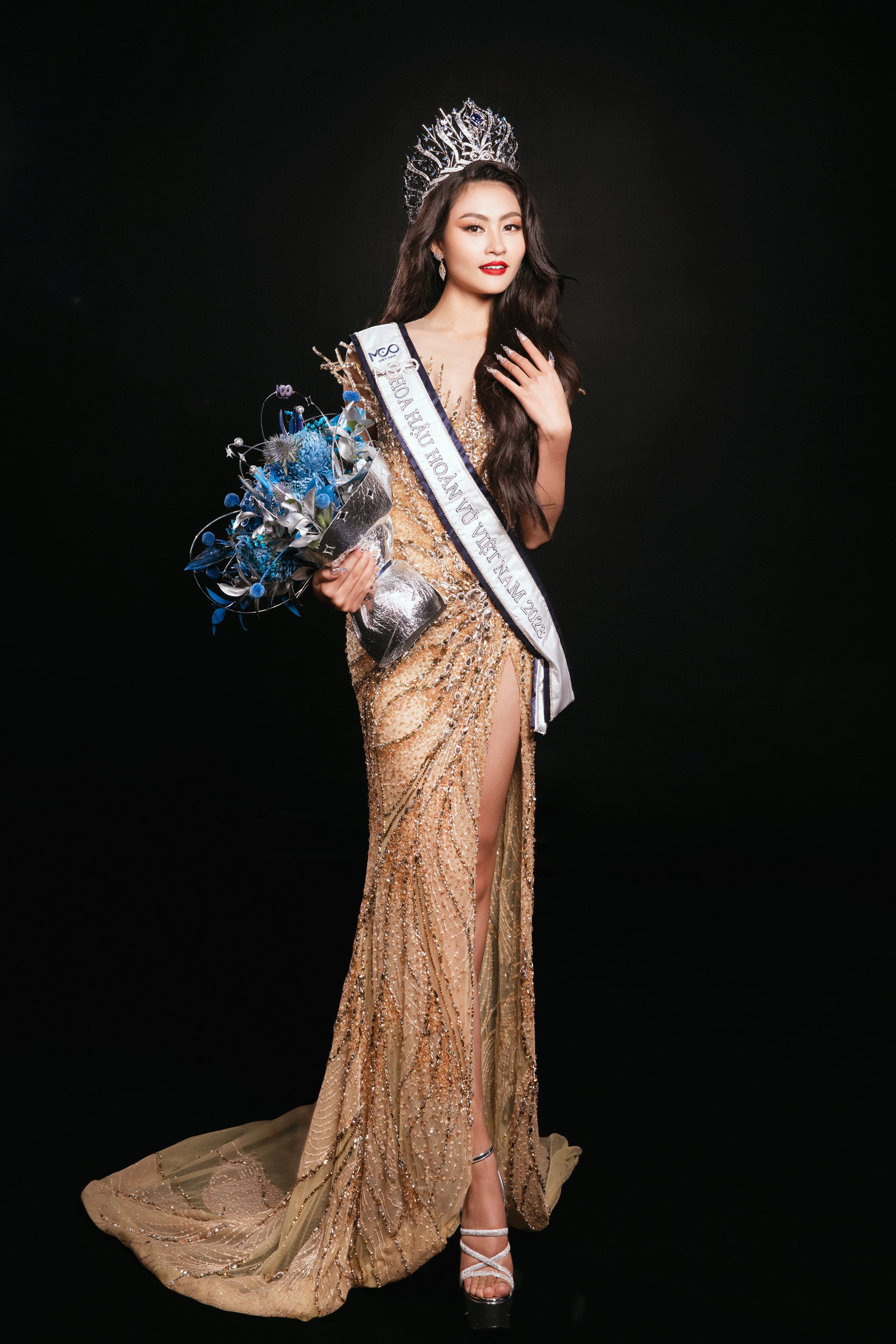 Mất bố từ khi học lớp 3, mẹ đã truyền cảm hứng độc lập tự chủ cho hoa hậu Xuân Hạnh- Ảnh 2. Mất bố từ khi học lớp 3, mẹ đã truyền cảm hứng độc lập tự chủ cho hoa hậu Xuân Hạnh- Ảnh 2.