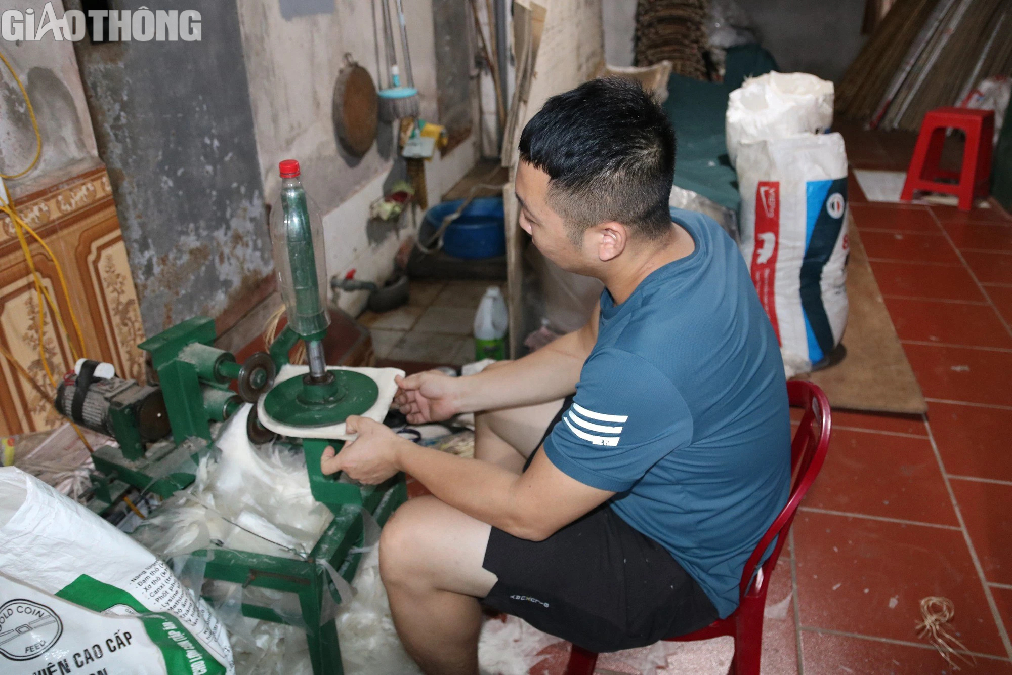 L&agrave;ng b&aacute;nh đa nem 700 năm tuổi hối hả v&agrave;o vụ Tết- Ảnh 6.