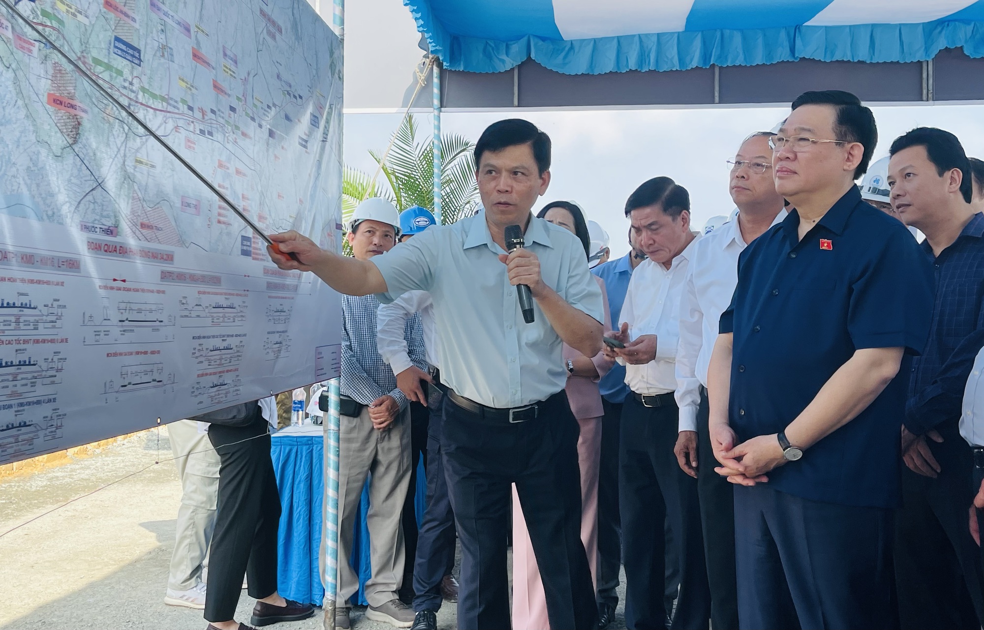 Chủ tịch Quốc hội: Phải đua tiến độ to&agrave;n tuyến cao tốc Bi&ecirc;n Ho&agrave; - Vũng T&agrave;u- Ảnh 3.
