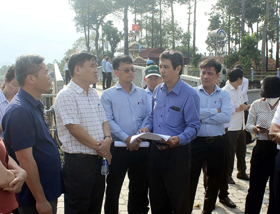 Đồng Nai: Tháo gỡ khó khăn để khởi động toàn dự án đường ven sông Cái- Ảnh 2. Đồng Nai: Tháo gỡ khó khăn để khởi động toàn dự án đường ven sông Cái- Ảnh 2.