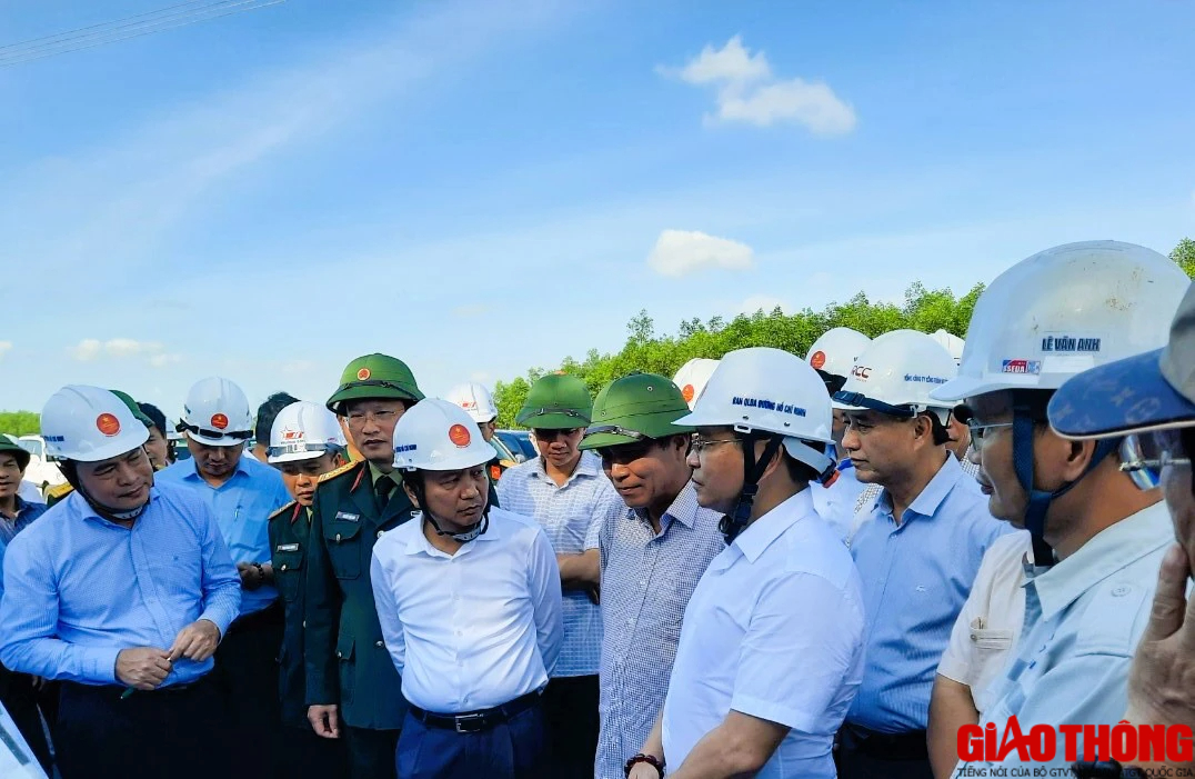 Dự &aacute;n cao tốc Vạn Ninh - Cam Lộ ho&agrave;n thiện hơn 22km nền đường, thảm nhựa 14km- Ảnh 12.