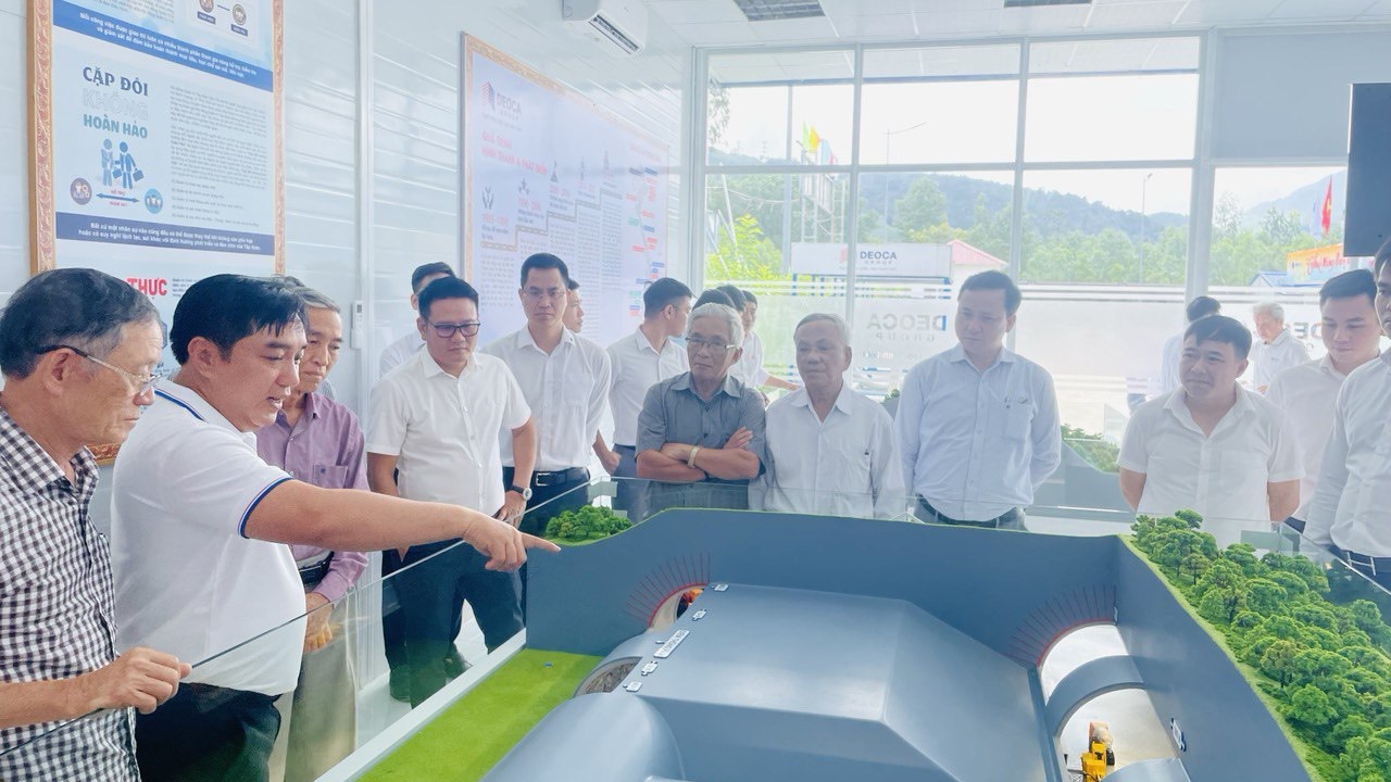 Dự &aacute;n cao tốc Quảng Ng&atilde;i - Ho&agrave;i Nhơn vượt kế hoạch giải ng&acirc;n x&acirc;y lắp- Ảnh 1.