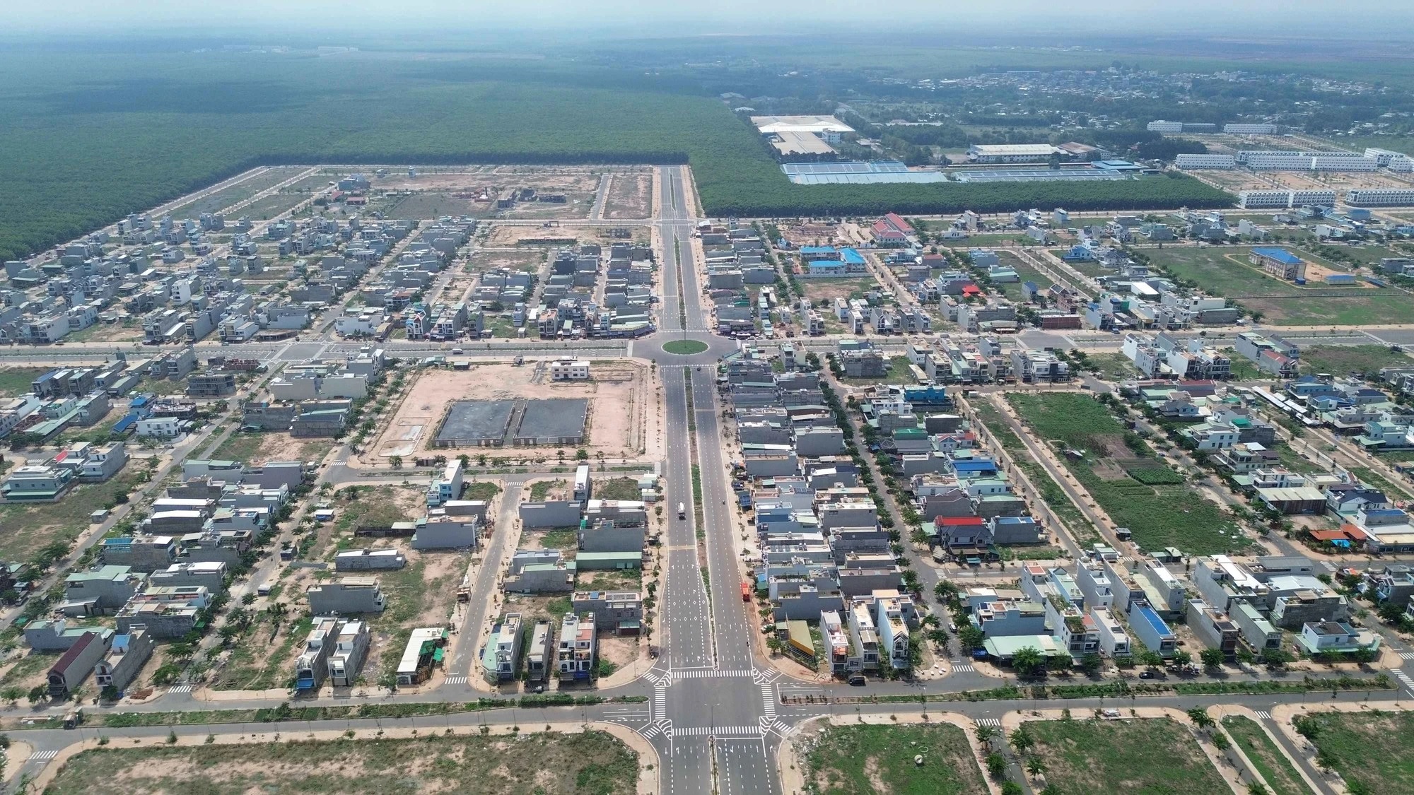 Luật Đất đai sửa đổi: Tăng quyền lợi với người bị thu hồi đất- Ảnh 2.