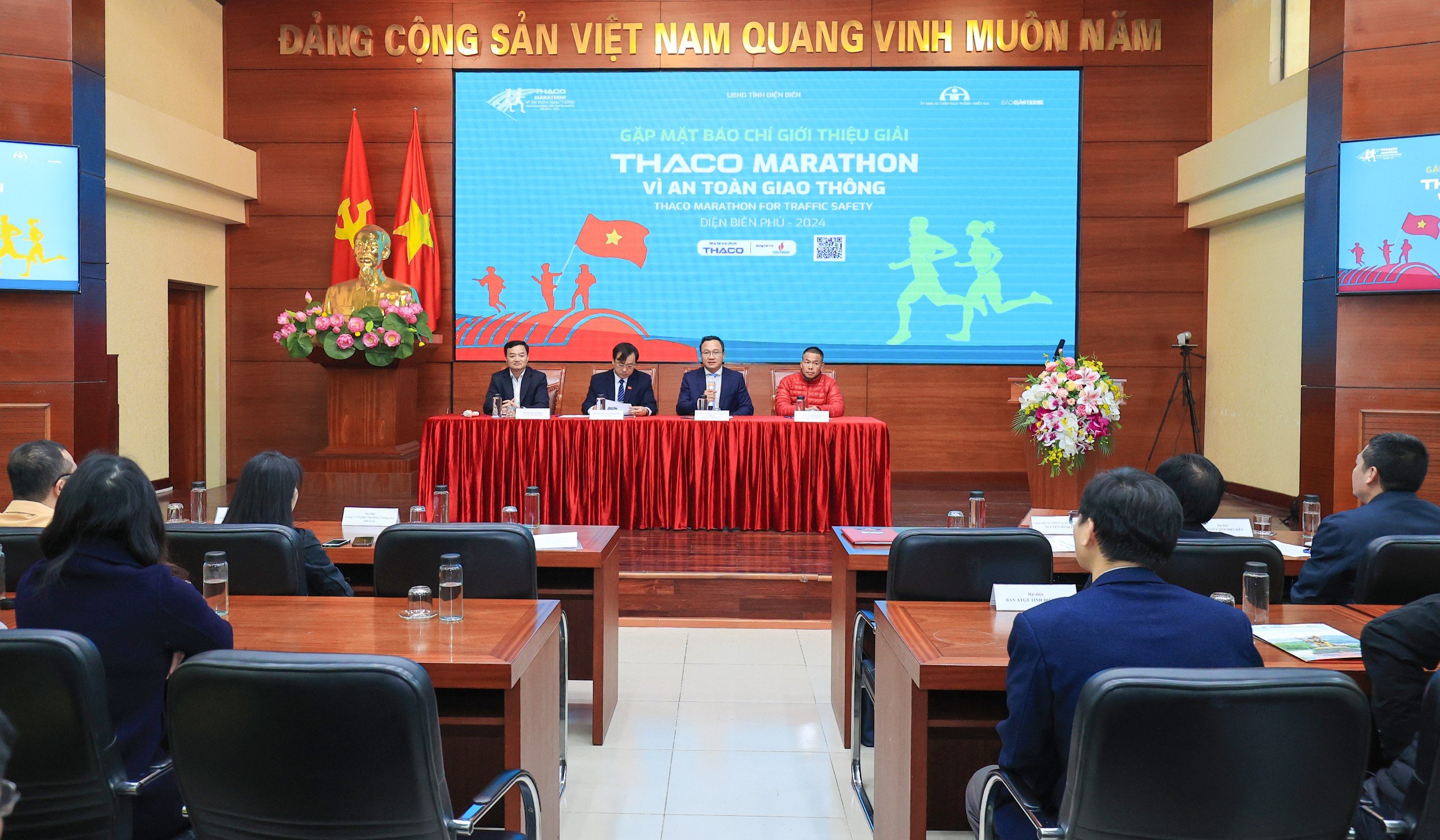 THACO Marathon v&igrave; An to&agrave;n giao th&ocirc;ng-Điện Bi&ecirc;n Phủ 2024 l&agrave; giải chạy &yacute; nghĩa nhất năm- Ảnh 4.