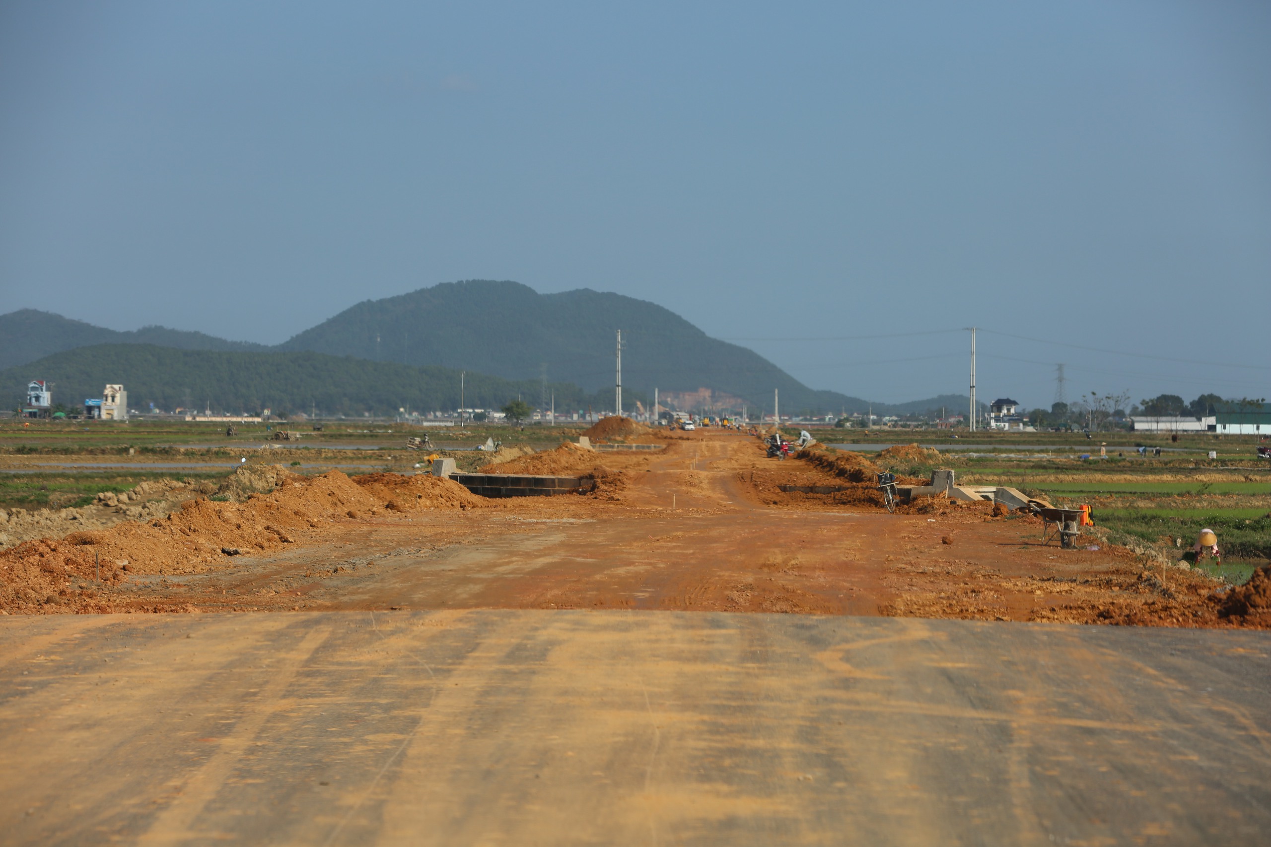 Nút giao cao tốc thứ 7 qua Thanh Hóa phấn đấu về đích sớm 6 tháng- Ảnh 4. Nút giao cao tốc thứ 7 qua Thanh Hóa phấn đấu về đích sớm 6 tháng- Ảnh 4.