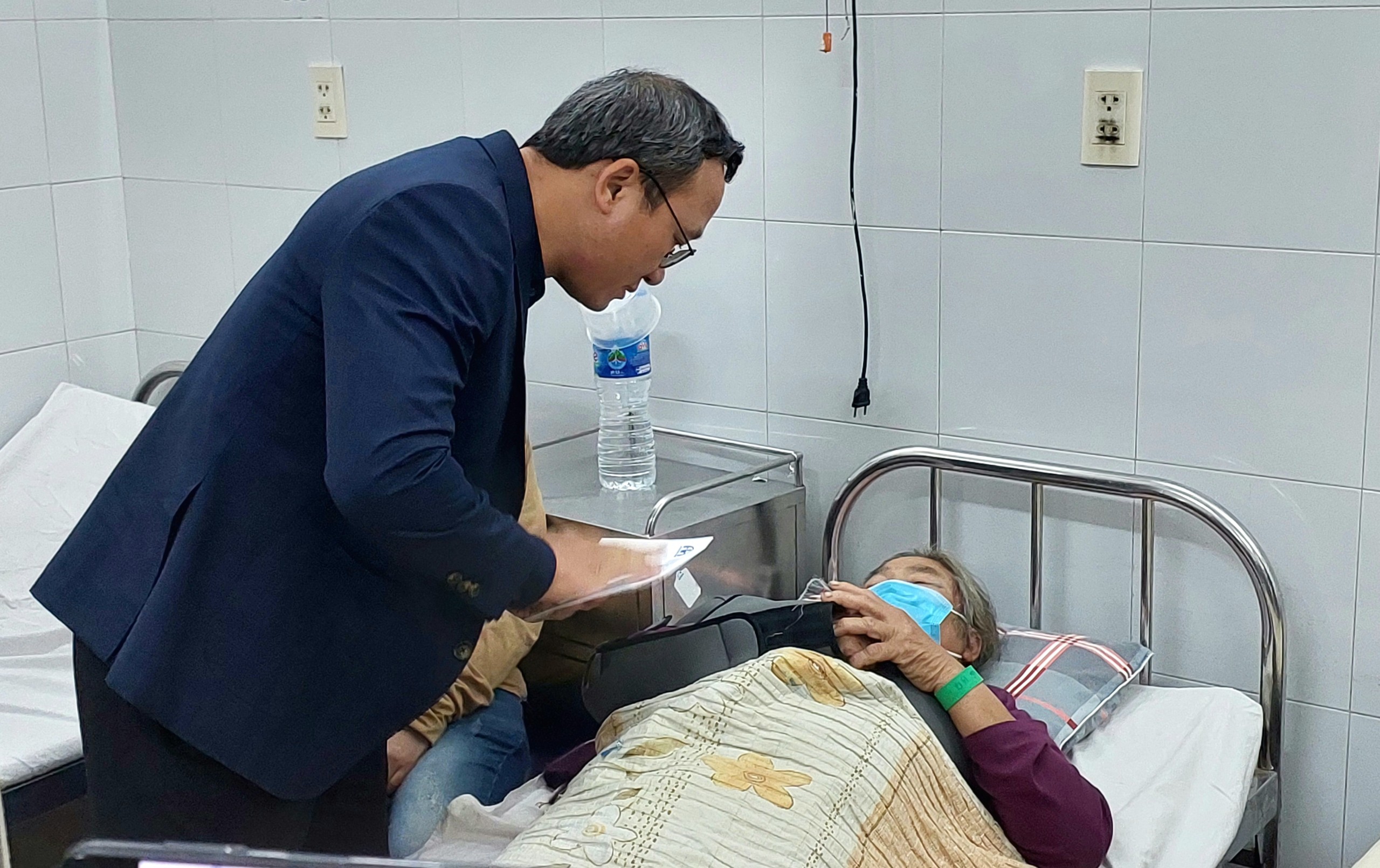 Xe kh&aacute;ch rơi vực La Sơn - H&ograve;a Li&ecirc;n: X&aacute;c minh thời gian l&aacute;i xe li&ecirc;n tục của t&agrave;i xế- Ảnh 2.