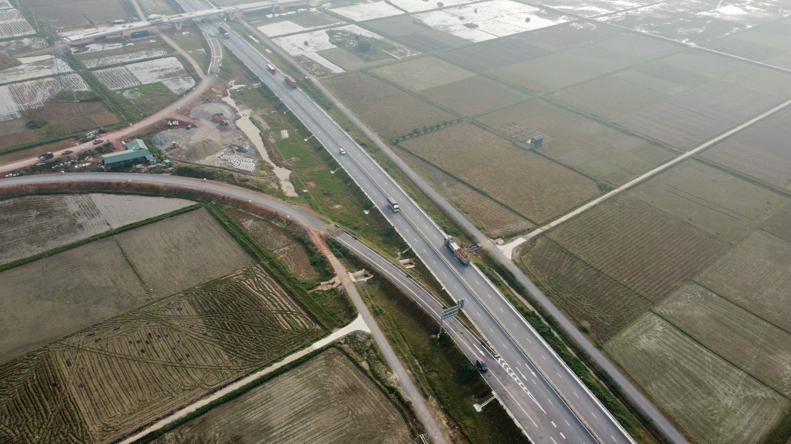 Nút giao cao tốc thứ 7 qua Thanh Hóa phấn đấu về đích sớm 6 tháng- Ảnh 1. Nút giao cao tốc thứ 7 qua Thanh Hóa phấn đấu về đích sớm 6 tháng- Ảnh 1.