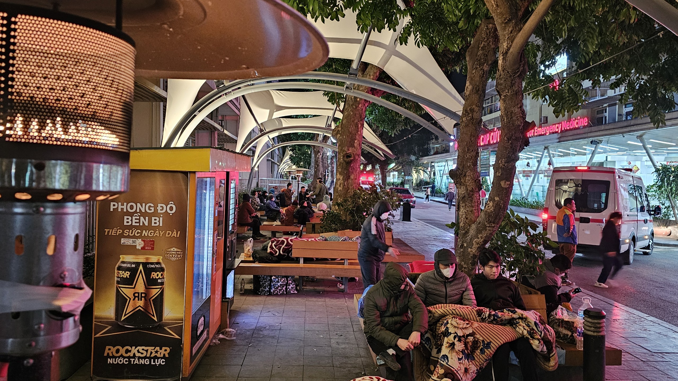 H&agrave; Nội: X&oacute;t cảnh 