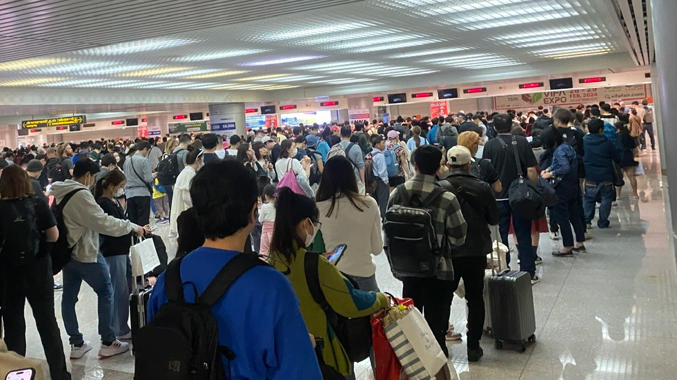 Ph&oacute; cục trưởng h&agrave;ng kh&ocirc;ng: 