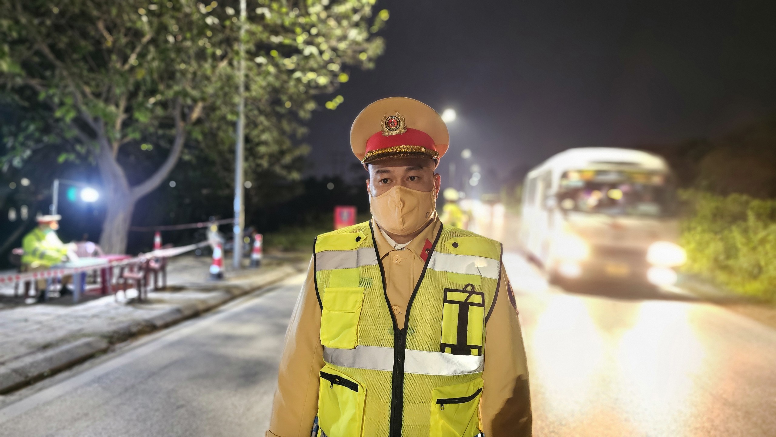 Hải Dương: Kiểm tra h&agrave;ng trăm phương tiện, chỉ ph&aacute;t hiện 1 trường hợp vi phạm nồng độ cồn- Ảnh 10.