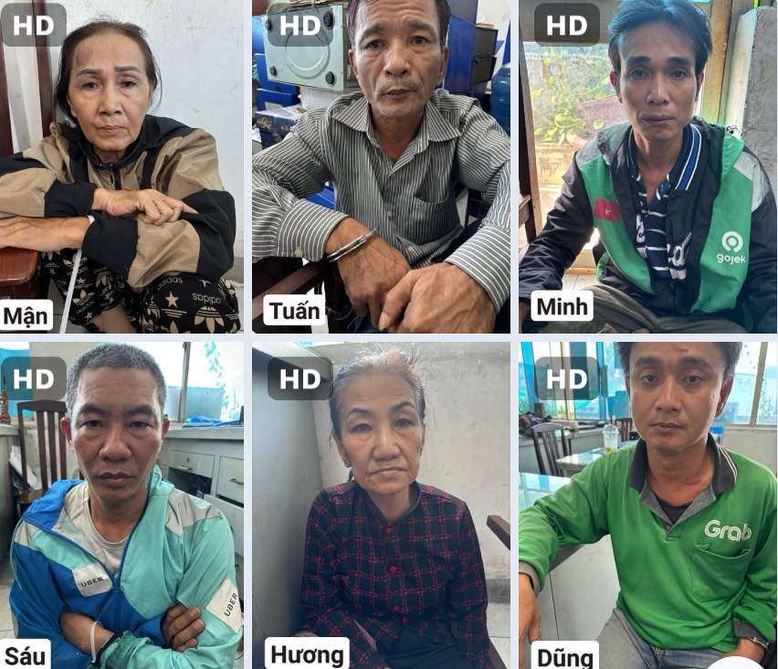 Khởi tố nh&oacute;m đối tượng chuy&ecirc;n d&agrave;n cảnh m&oacute;c t&uacute;i tr&ecirc;n xe bu&yacute;t ở TP.HCM- Ảnh 1.