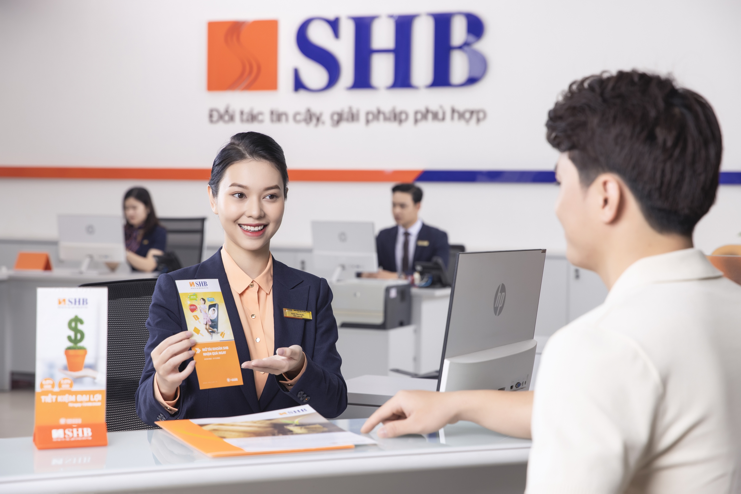 Ph&oacute; chủ tịch Đỗ Quang Vinh: SHB tạo sự kh&aacute;c biệt từ lối đi ri&ecirc;ng- Ảnh 2.