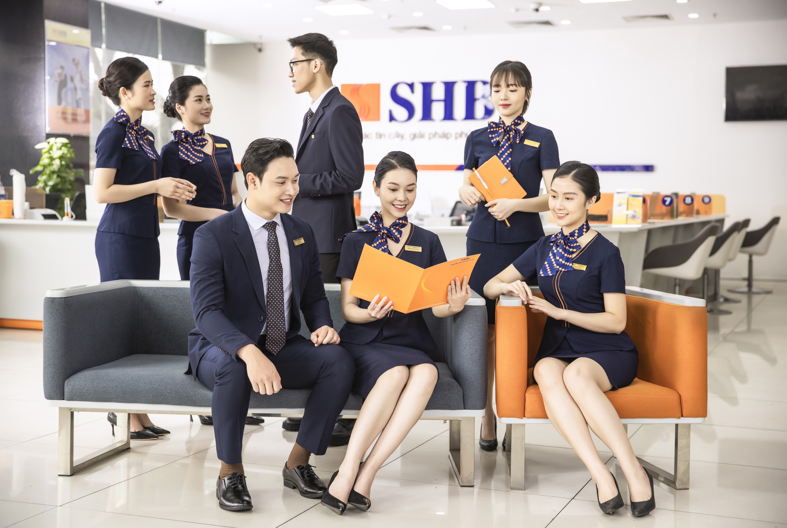 Ph&oacute; chủ tịch Đỗ Quang Vinh: SHB tạo sự kh&aacute;c biệt từ lối đi ri&ecirc;ng- Ảnh 7.