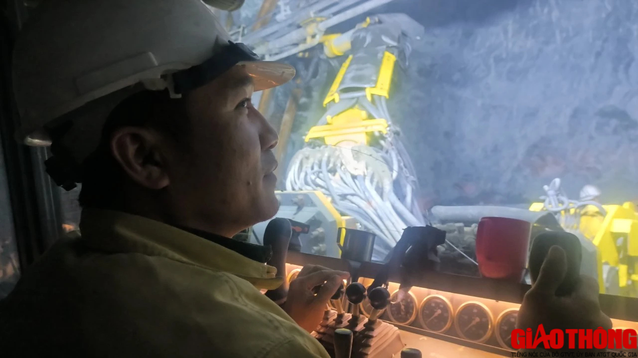 Đốt lửa, dựng lều tr&aacute;nh r&eacute;t l&agrave;m cao tốc Bắc - Nam những ng&agrave;y cuối năm- Ảnh 6.