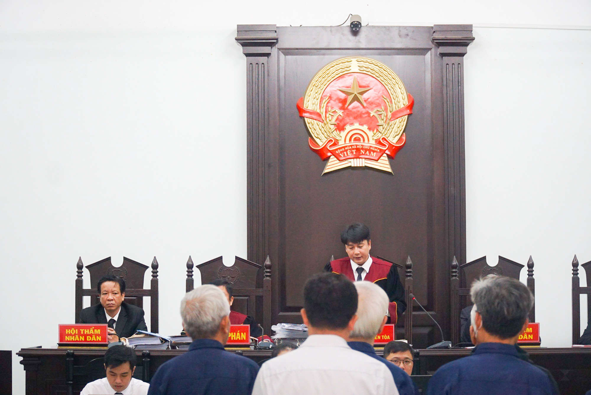 Vụ giao đất &ldquo;v&agrave;ng&rdquo; cho doanh nghiệp, cựu chủ tịch Kh&aacute;nh H&ograve;a 