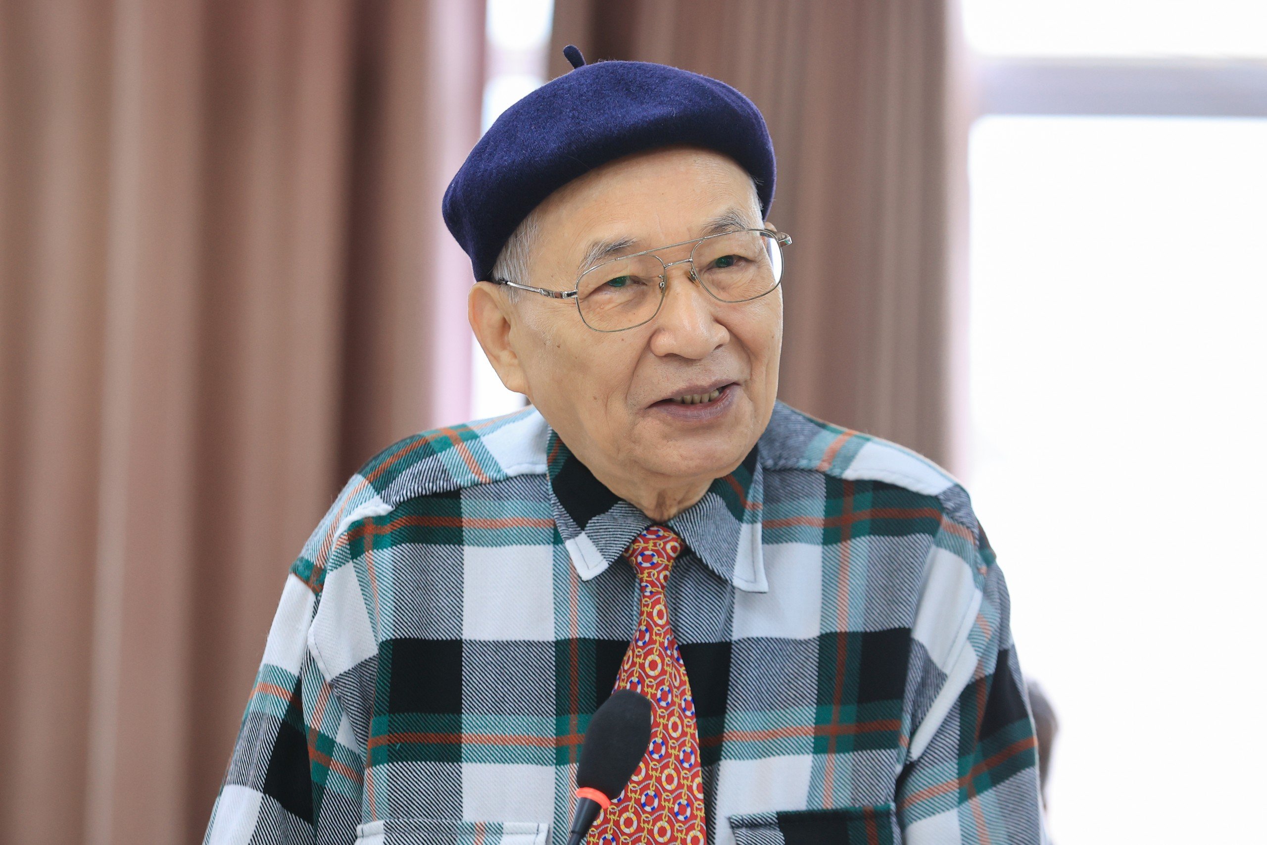 B&aacute;o Giao th&ocirc;ng gặp mặt, ch&uacute;c Tết c&aacute;n bộ hưu tr&iacute; nh&acirc;n dịp Xu&acirc;n Gi&aacute;p Th&igrave;n- Ảnh 4.