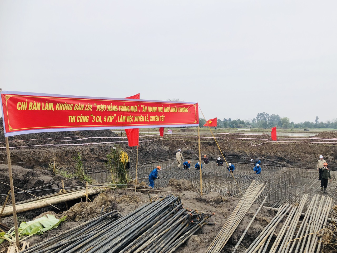 Thủ tướng thị sát đường dây 500kV: Thủ tướng thị sát đường dây 500kV: