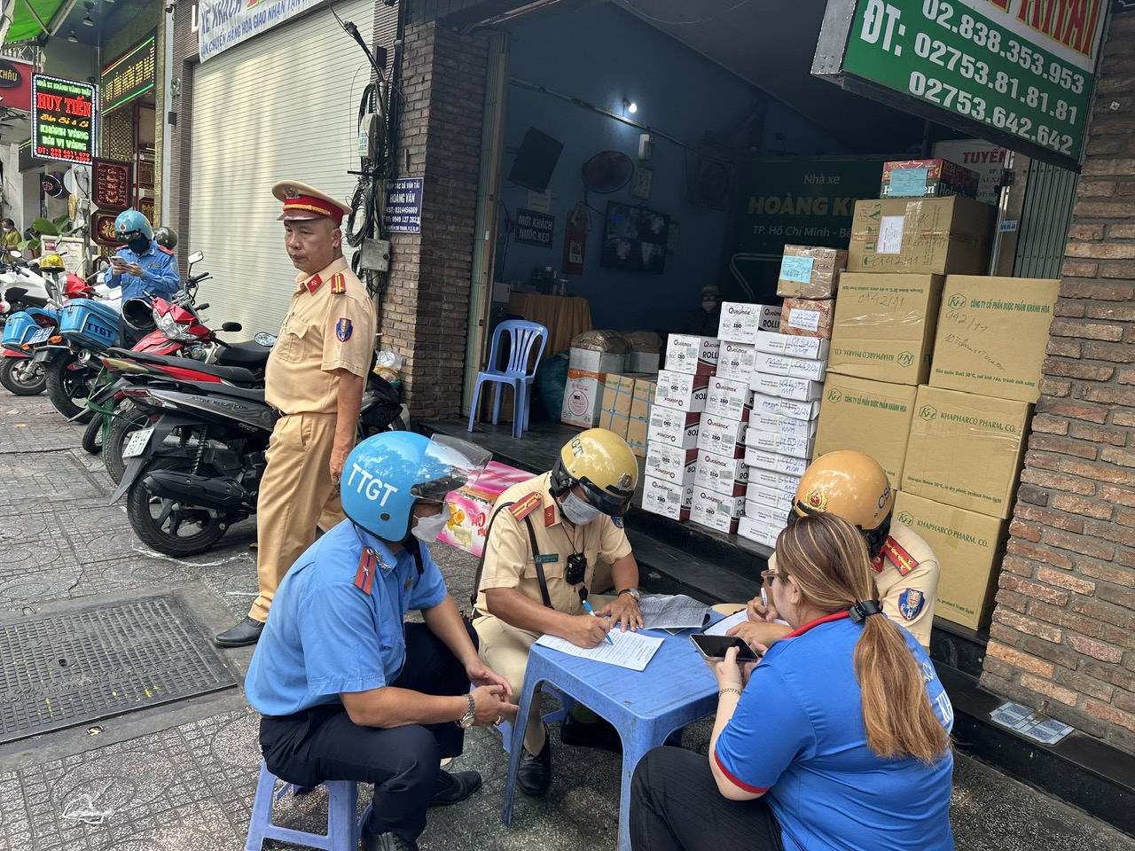 TP.HCM: Tăng lượng xe phục vụ dịp tết Nguy&ecirc;n đ&aacute;n, xử l&yacute; nghi&ecirc;m xe d&ugrave;, bến c&oacute;c- Ảnh 1.