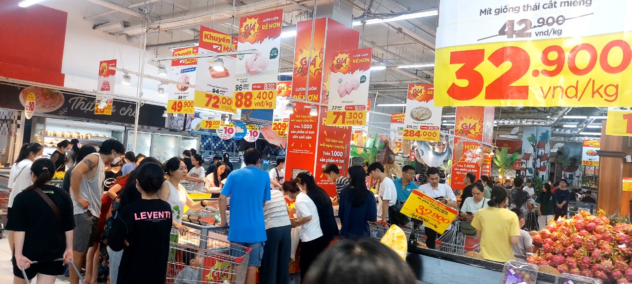 Rau xanh, hải sản đua nhau tăng giá, người mua ngậm ngùi Rau xanh, hải sản đua nhau tăng giá, người mua ngậm ngùi