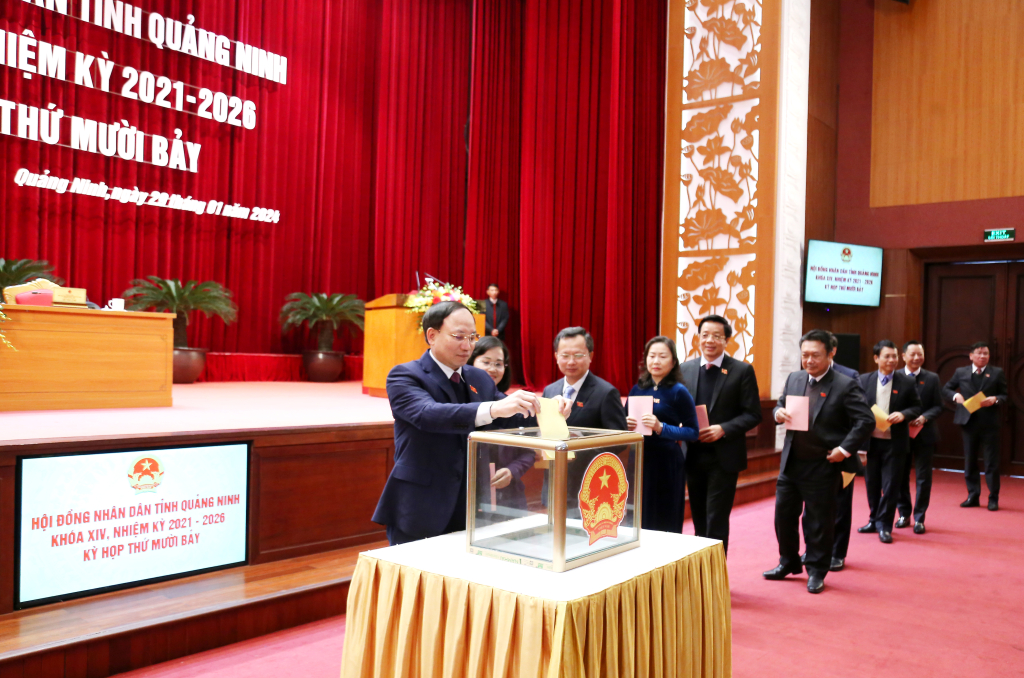 T&acirc;n Ph&oacute; chủ tịch UBND tỉnh Quảng Ninh l&agrave; ai?- Ảnh 1.