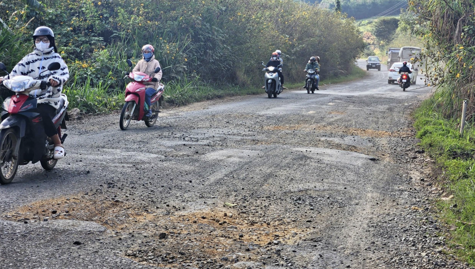 Th&aacute;ng 3/2024: Khởi c&ocirc;ng n&acirc;ng cấp quốc lộ 28B qua L&acirc;m Đồng - Ảnh 1.