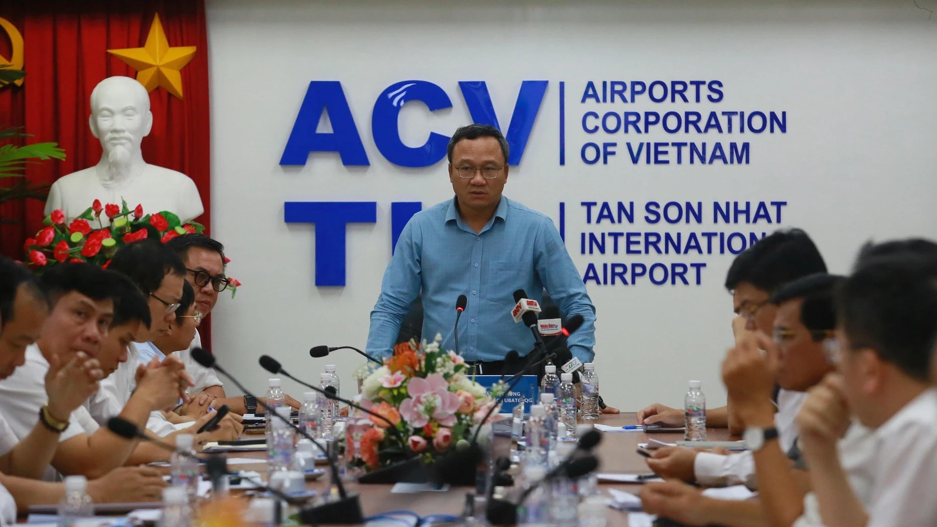Cảng h&agrave;ng kh&ocirc;ng T&acirc;n Sơn Nhất phải hỗ trợ kiều b&agrave;o, người d&acirc;n về qu&ecirc; đ&oacute;n Tết thuận lợi nhất- Ảnh 2.