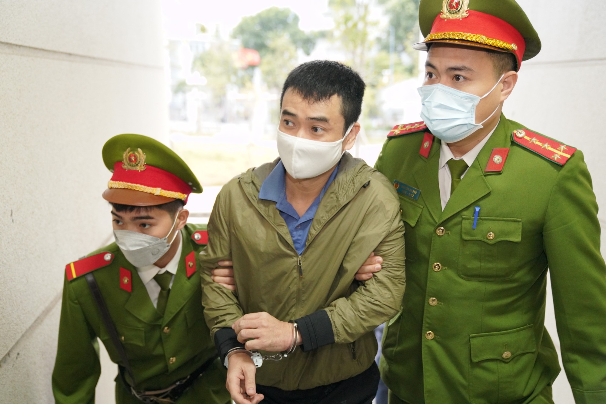 Đại &aacute;n Việt &Aacute;: Cựu bộ trưởng v&agrave; cựu thư k&yacute; đối chất g&igrave; tại t&ograve;a?- Ảnh 2.