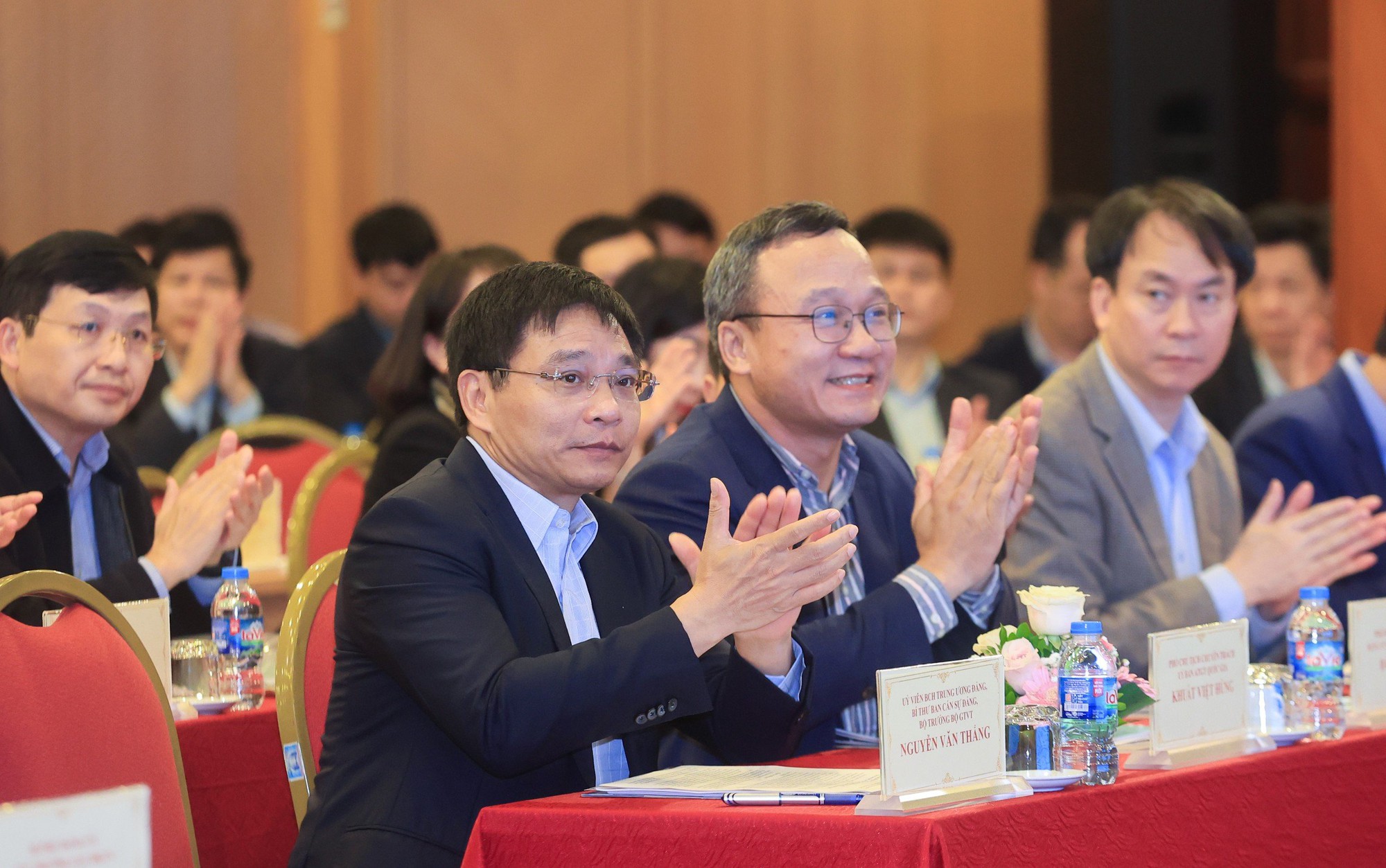 Bộ trưởng Nguyễn Văn Thắng: Đăng kiểm phải ổn định, bài bản và bền vững- Ảnh 2. Bộ trưởng Nguyễn Văn Thắng: Đăng kiểm phải ổn định, bài bản và bền vững- Ảnh 2.