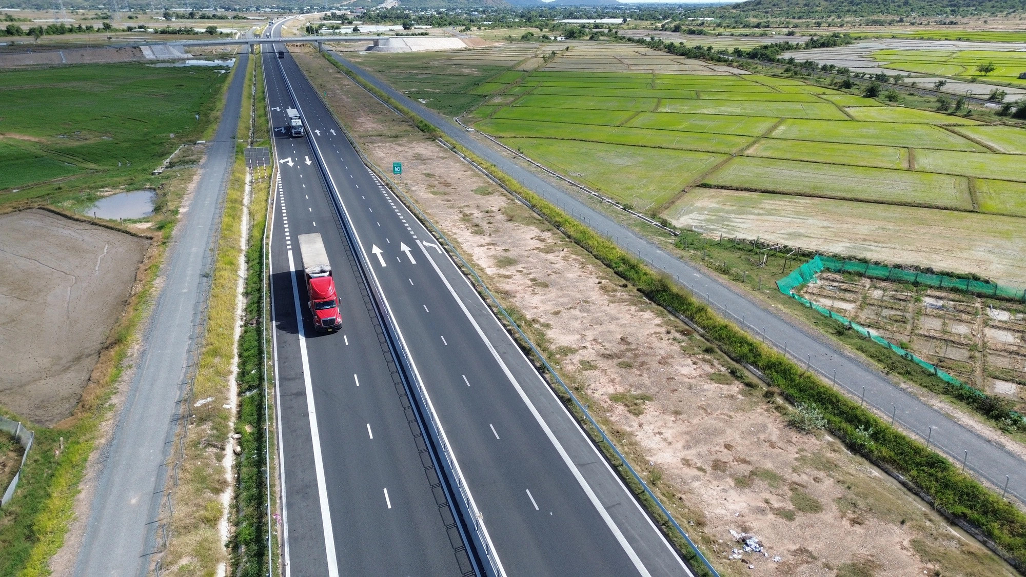 Ho&agrave;n th&agrave;nh hạng mục bổ sung 3 dự &aacute;n th&agrave;nh phần cao tốc Bắc-Nam trong nửa đầu năm 2024- Ảnh 1.