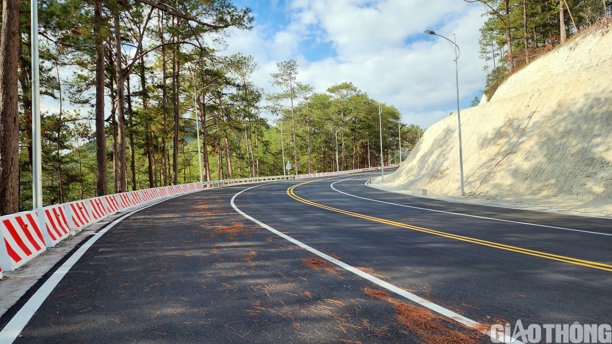 Ngắm đ&egrave;o Prenn tuyệt đẹp trước ng&agrave;y th&ocirc;ng xe- Ảnh 6.