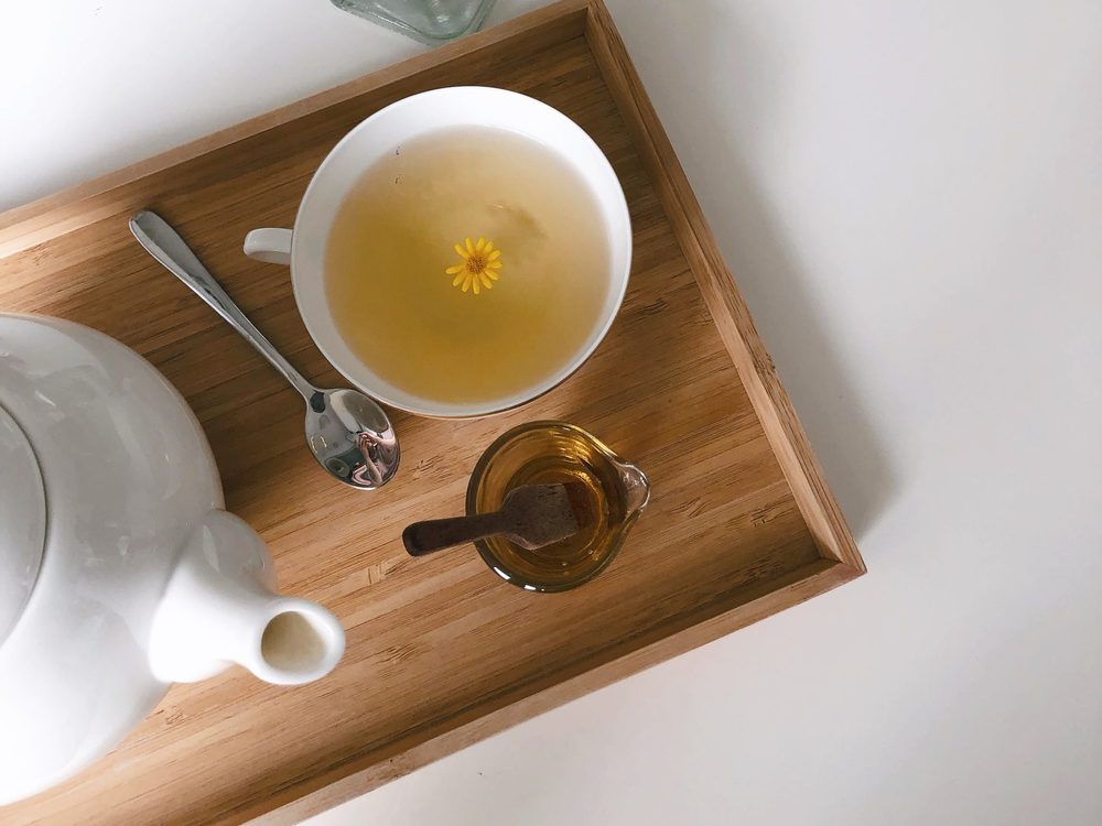 Loại hoa tưởng chỉ để ngắm, đem pha tr&agrave; vừa thơm m&aacute;t lại tốt cho tim- Ảnh 4.