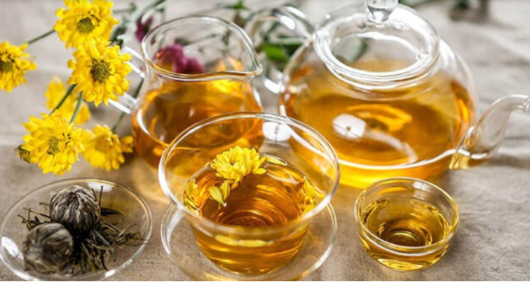 Loại hoa tưởng chỉ để ngắm, đem pha tr&agrave; vừa thơm m&aacute;t lại tốt cho tim- Ảnh 1.