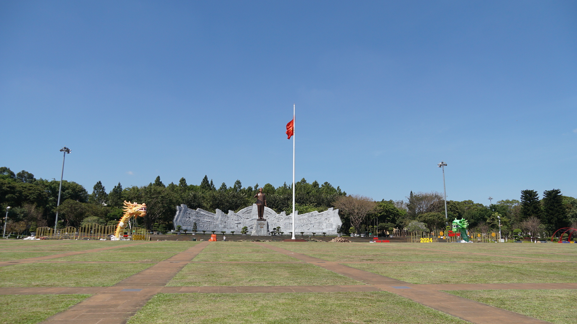 Linh vật rồng xanh độc đ&aacute;o chưa từng c&oacute; sẽ xuất hiện ở TP Pleiku- Ảnh 6.