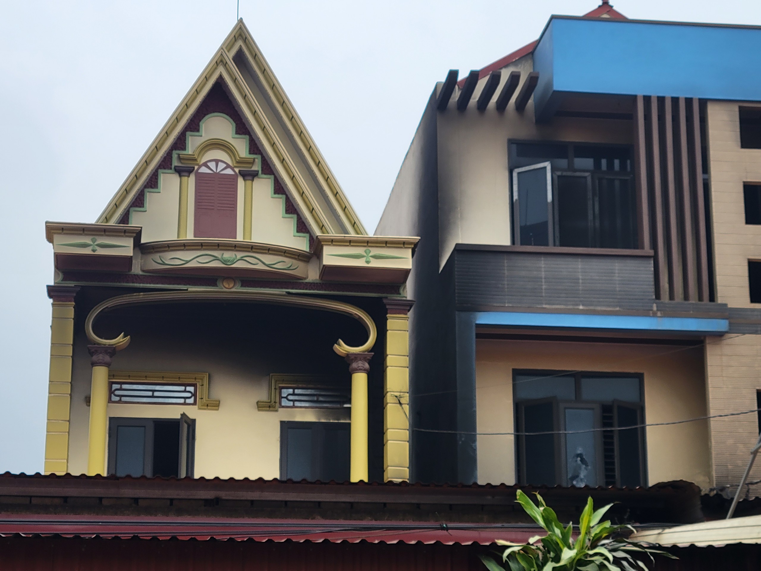 C&ocirc;ng an v&agrave;o cuộc vụ ch&aacute;y nh&agrave; ở Thanh H&oacute;a khiến 3 mẹ con tử vong- Ảnh 6.