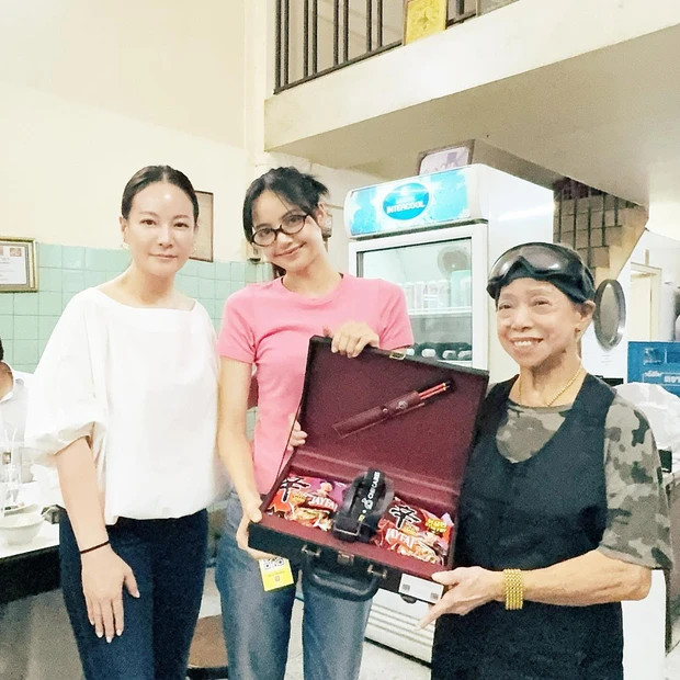 Lisa BlackPink và mối quan hệ thân thiết với giới tài phiệt- Ảnh 4. Lisa BlackPink và mối quan hệ thân thiết với giới tài phiệt- Ảnh 4.