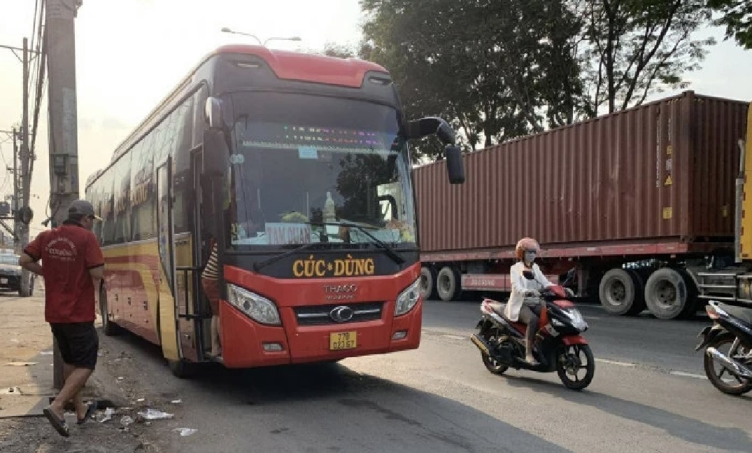 TP.HCM thu hồi 17.361 ph&ugrave; hiệu xe kinh doanh vận tải vi phạm về tốc độ- Ảnh 1.