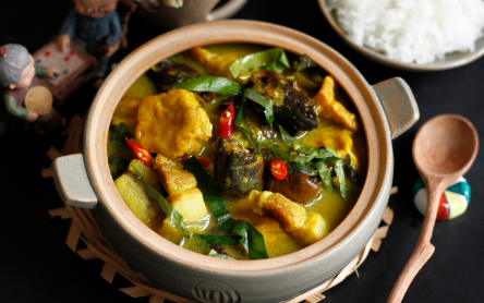 Luộc gà bằng nước sôi hay nước lã mới đúng, cách này gà không bị nát, ngọt thịt- Ảnh 6. Loại thịt chứa nhiều Omega-3, dưỡng gan, bổ máu nhưng 2 người này chớ đụng đũa