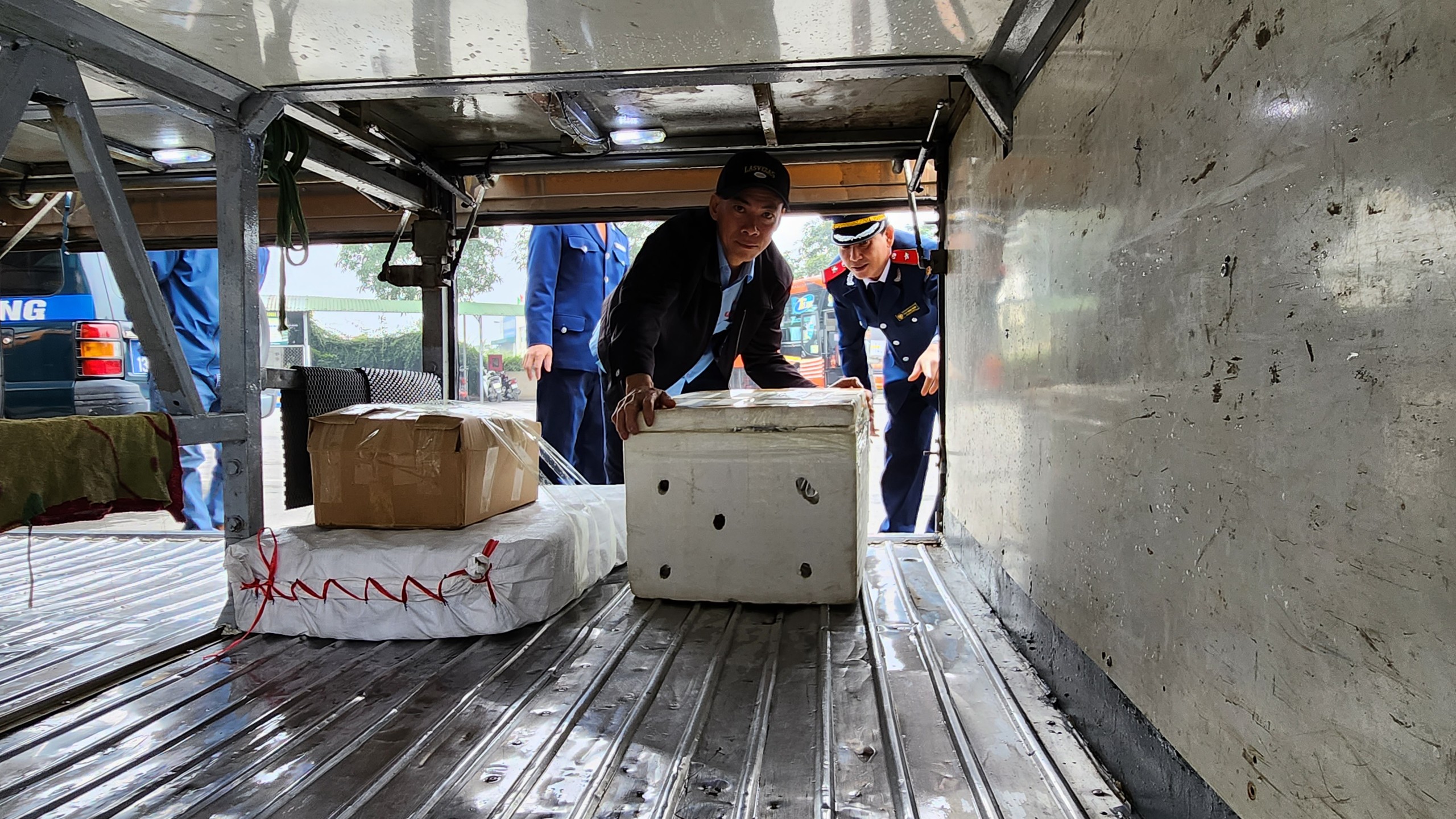 Nghệ An: Quyết liệt xử l&yacute; vi phạm giao th&ocirc;ng ngay từ đầu năm- Ảnh 2.