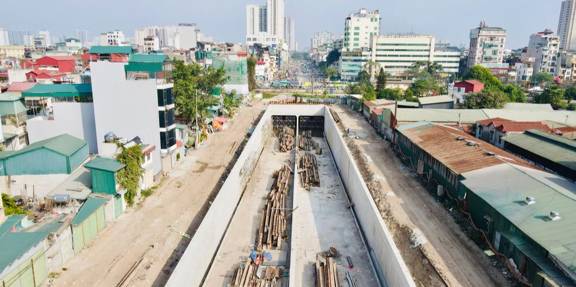 Cận cảnh hầm chui gần 800 tỷ ở Thủ đ&ocirc; sau 1 năm thi c&ocirc;ng- Ảnh 1.
