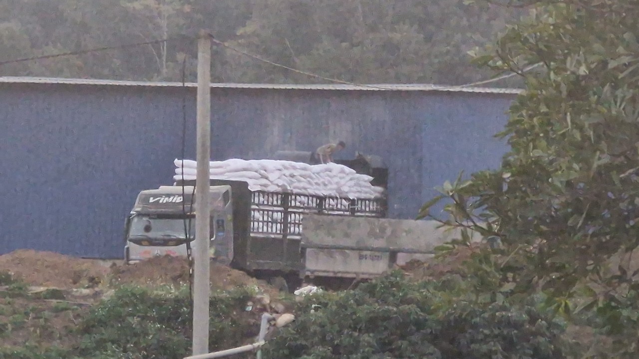 CSGT Lạng Sơn mật phục xử l&yacute; xe qu&aacute; tải sau phản &aacute;nh của B&aacute;o Giao th&ocirc;ng- Ảnh 5.