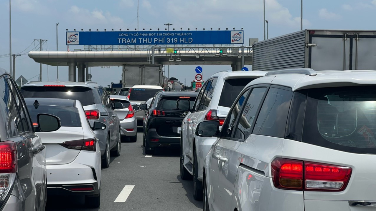 &Aacute;p thuế VAT 8% tại c&aacute;c trạm thu ph&iacute; đường bộ ở Đồng Nai- Ảnh 1.