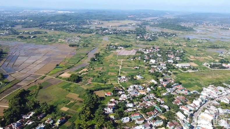 Quảng Ng&atilde;i loay hoay giải ph&oacute;ng mặt bằng dự &aacute;n đường 3.500 tỷ- Ảnh 1.