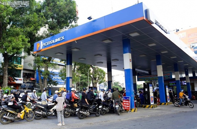 Vừa ban h&agrave;nh hơn 1 th&aacute;ng, Bộ C&ocirc;ng thương lại xin &yacute; kiến l&agrave;m nghị định xăng dầu mới- Ảnh 1.