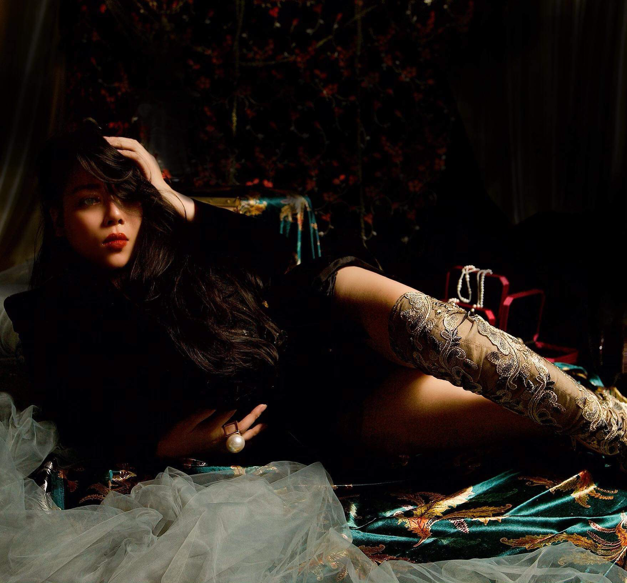 Ca sĩ H&agrave; Linh tr&igrave;nh diễn &aacute;o d&agrave;i tại Văn Miếu - Quốc Tử Gi&aacute;m- Ảnh 6.