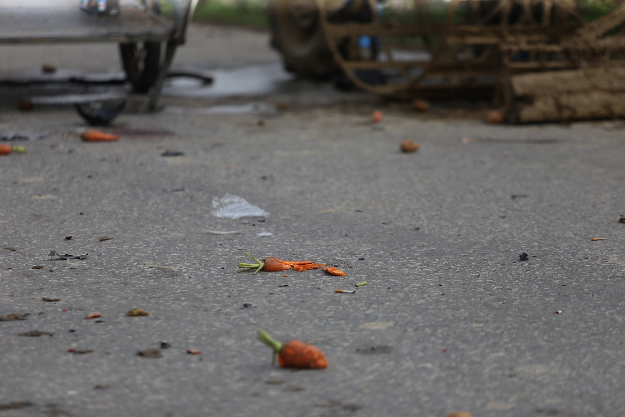 Hai vợ chồng gặp tai nạn tử vong thương t&acirc;m khi đi b&aacute;n h&agrave;ng l&uacute;c rạng s&aacute;ng- Ảnh 22.